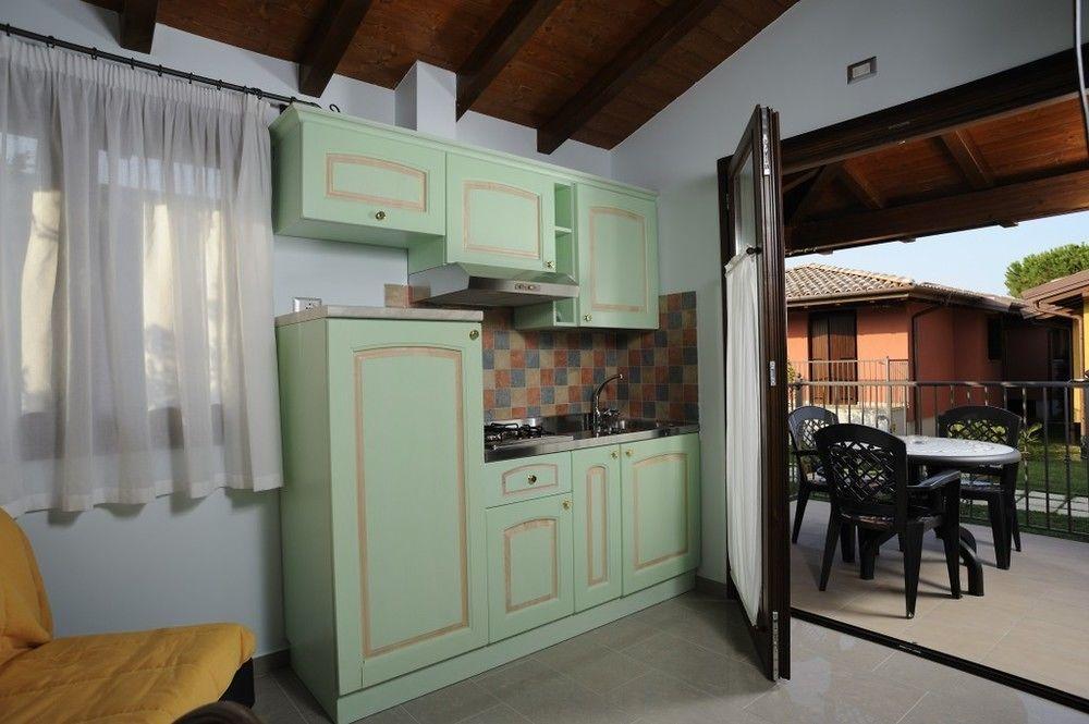 Villaggio Centro Vacanze De Angelis 4*