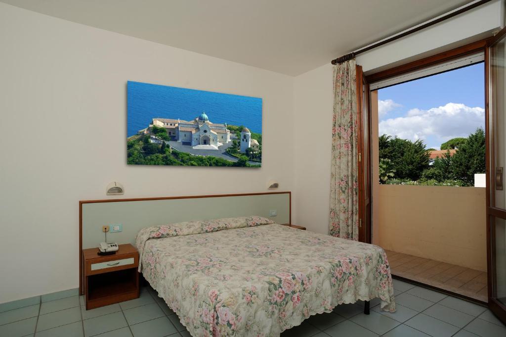 Resort Villaggio Centro Vacanze De Angelis 4*