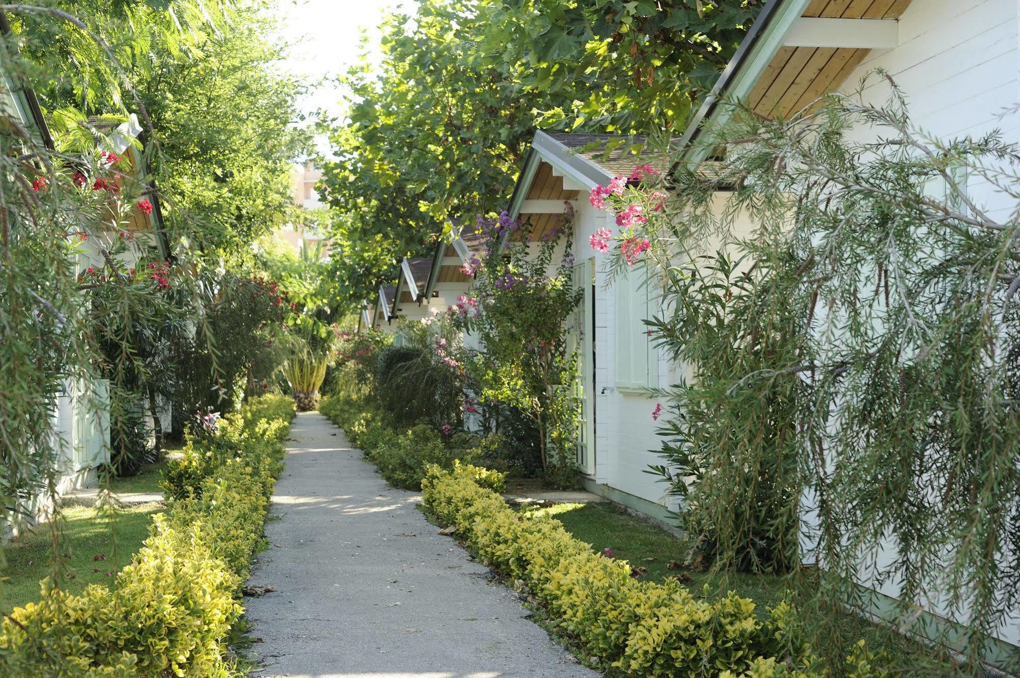 Villaggio Centro Vacanze De Angelis Resort Numana