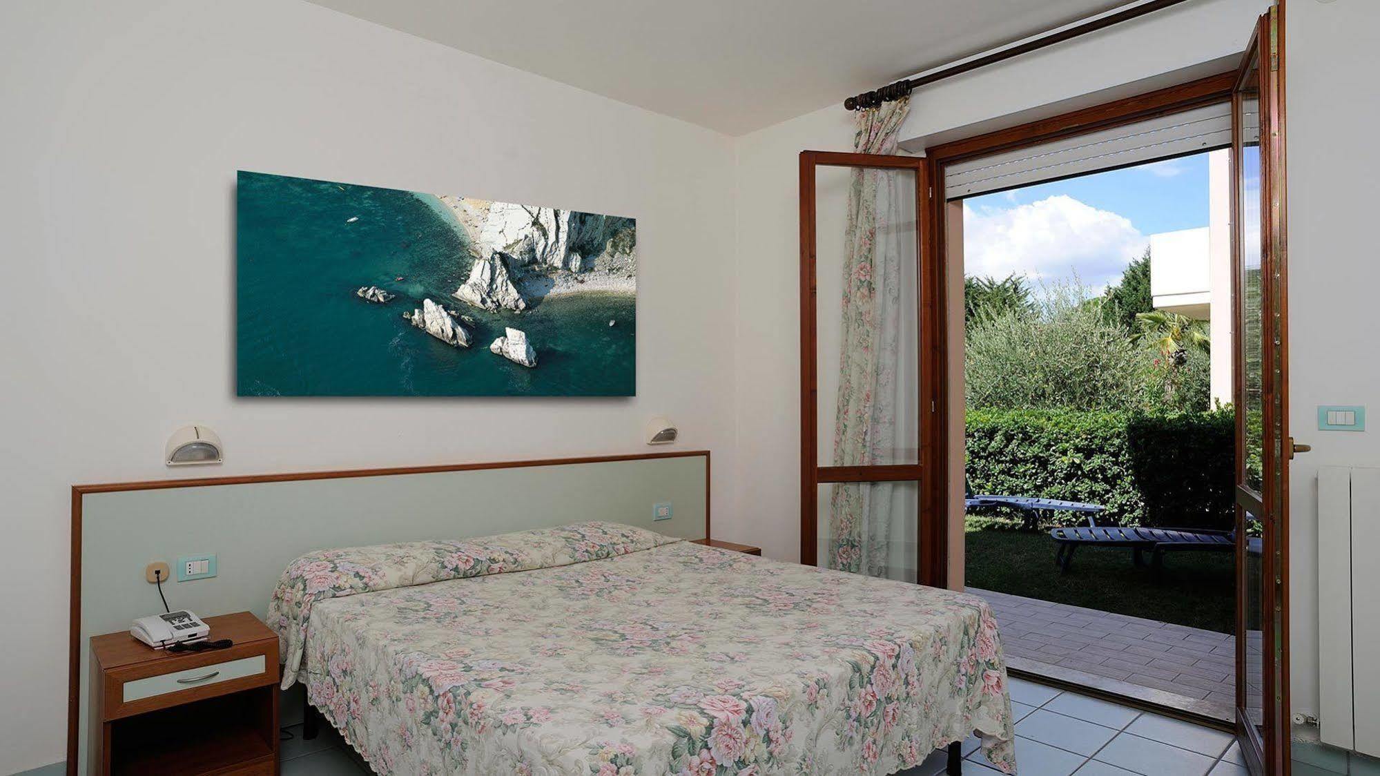 Villaggio Centro Vacanze De Angelis Resort