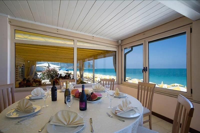 Villaggio Centro Vacanze De Angelis 4*
